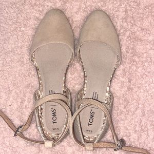Nude toms criss cross flats